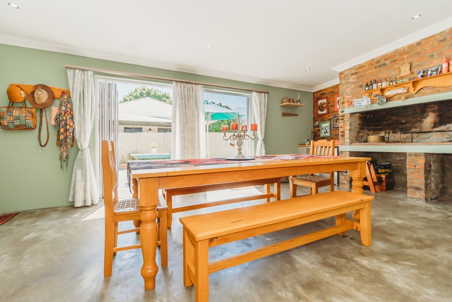 5 Bedroom Property for Sale in Heather Park Western Cape